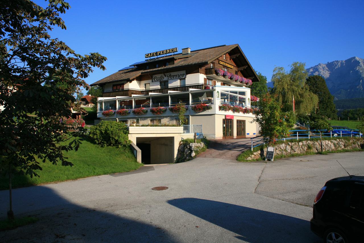 Hotel-Cafe Perner Schladming Exteriör bild